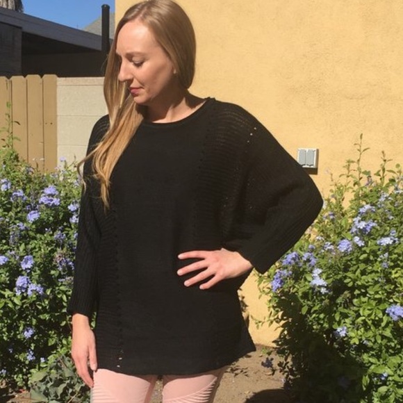 Sweaters - Black Blousy Tunic Sweater